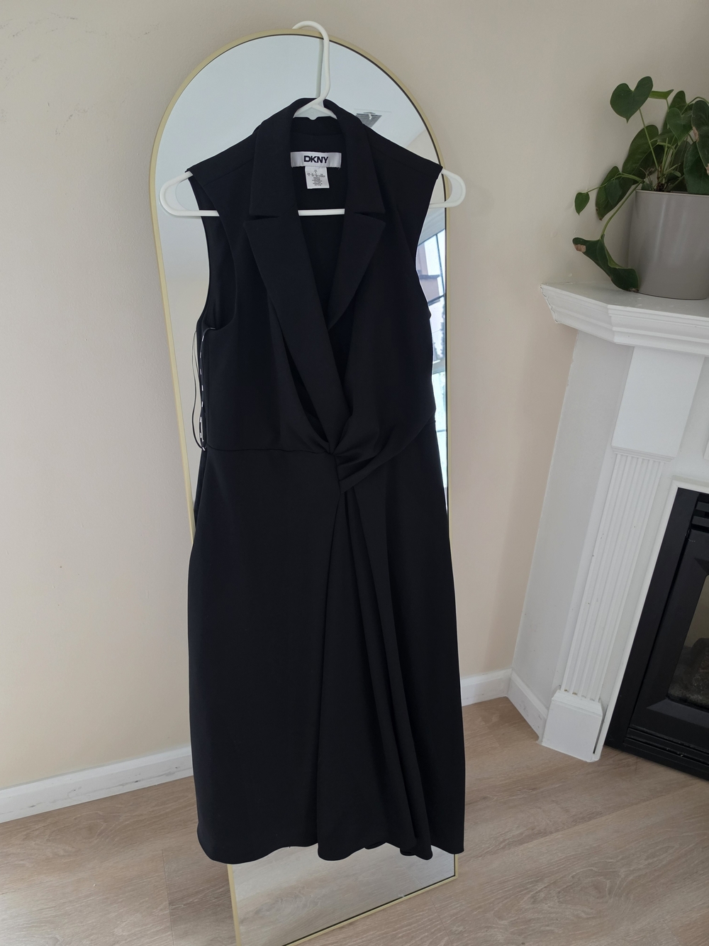 DKNY Black Sleeveless Twist-Front Dress